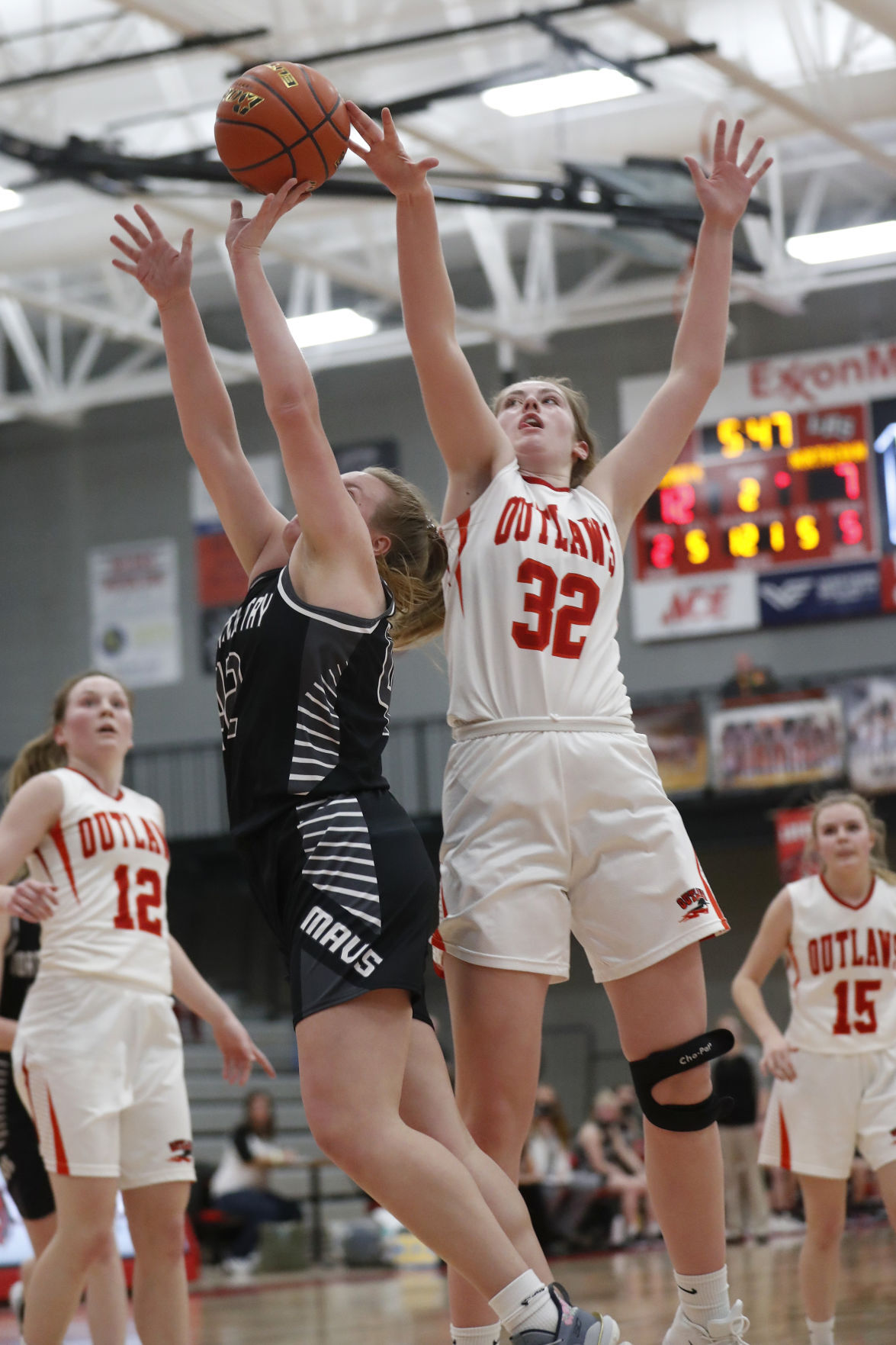 Roy-Winifred girls v Saco-Whitewater-Hinsdale
